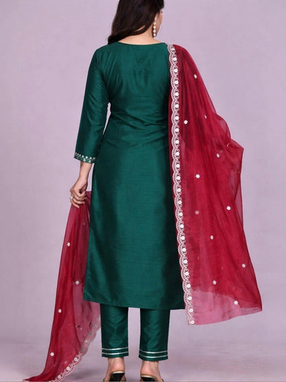 Women Embroidered Regular Thread Work Kurta with Trousers & With Dupatta