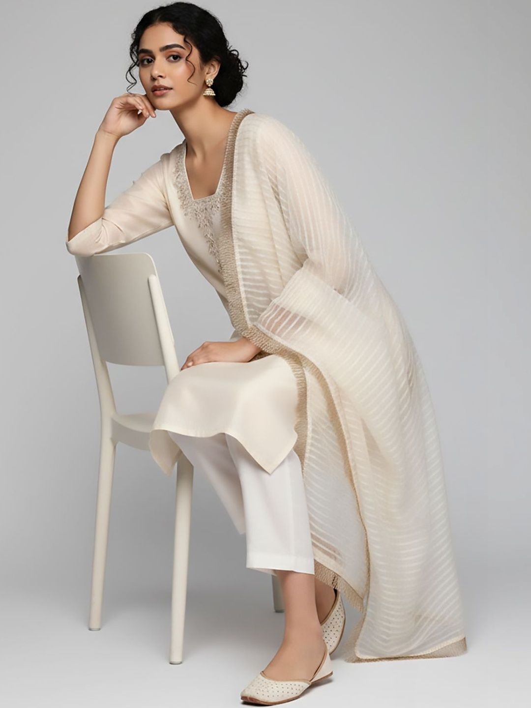 Off White Women Embroidered Regular Thread Work Kurta with Trousers & With Dupatta