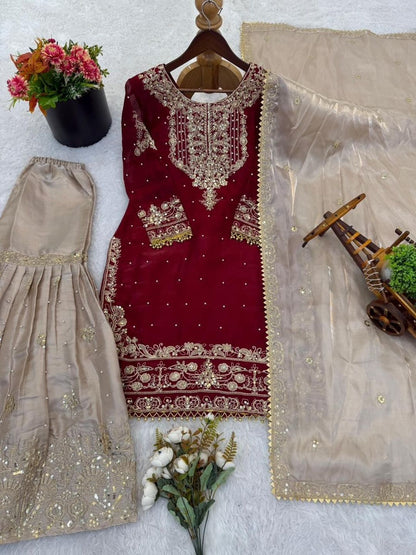 Dhiyona KL Women Floral Embroidered Regular Thread Work Kurta with Sharara & With Dupatta
