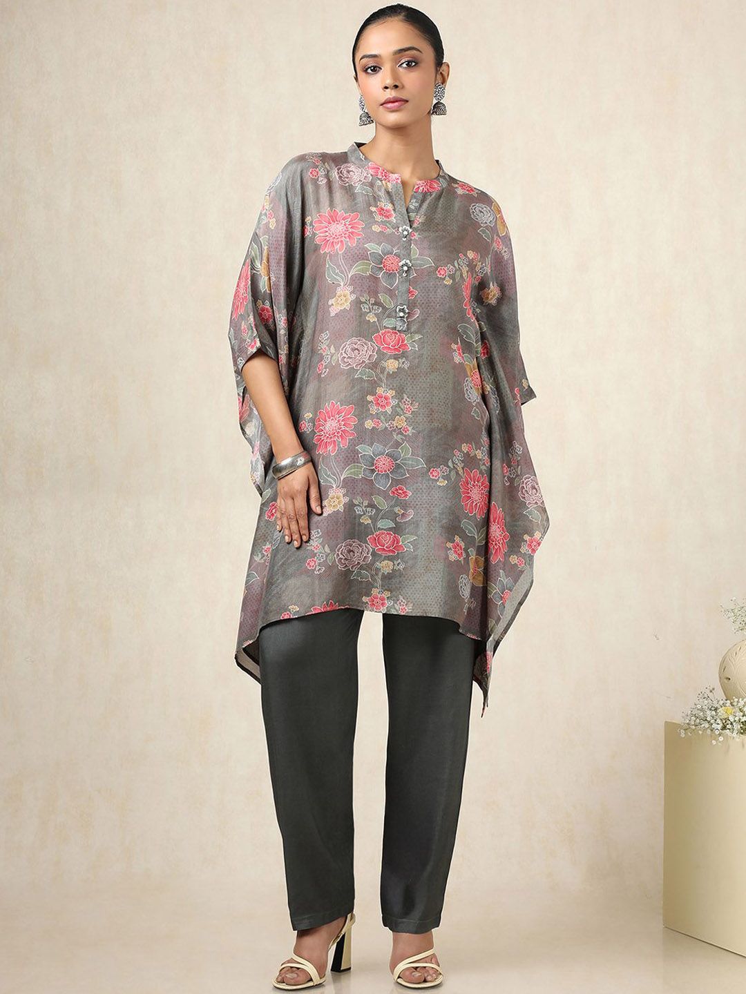 Dhiyona SO Women's Floral Printed Mandarin Collar Kaftan Pure Cotton Kurti With Trousers