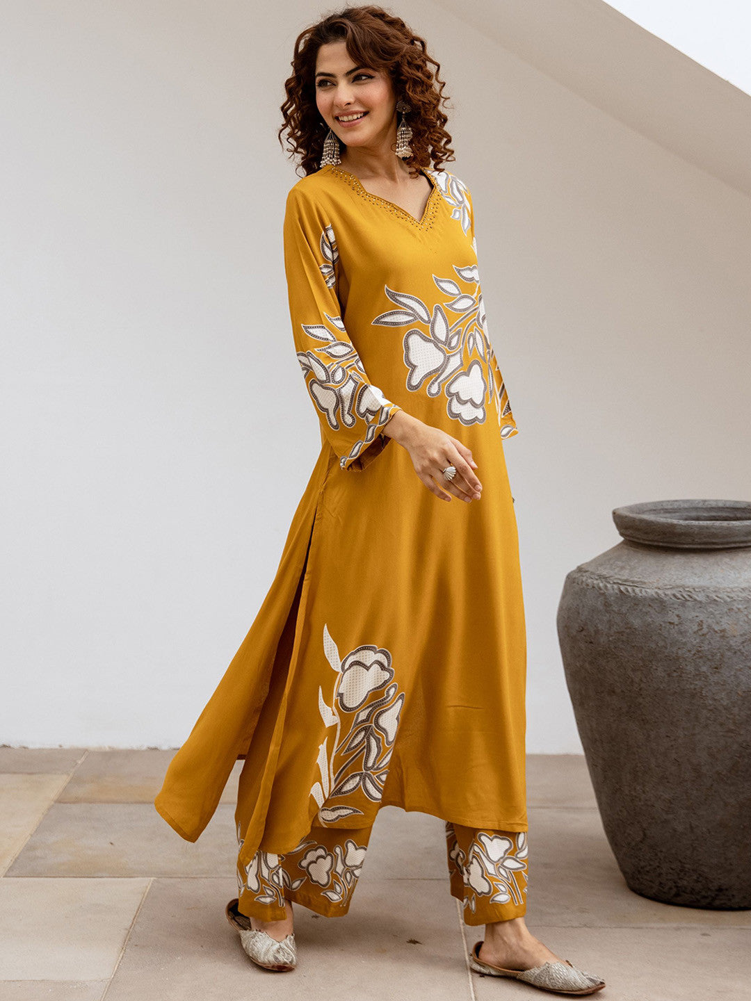 Printed Straight Kurta & Palazzo