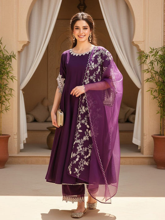 Dhiyona KL Ethnic Motifs Embroidered Panelled Round Neck Kurta & Trousers With Dupatta