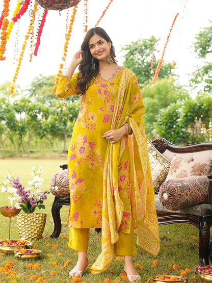 Dhiyona KL Floral Printed V-Neck Straight Kurta With Trousers & Dupatta