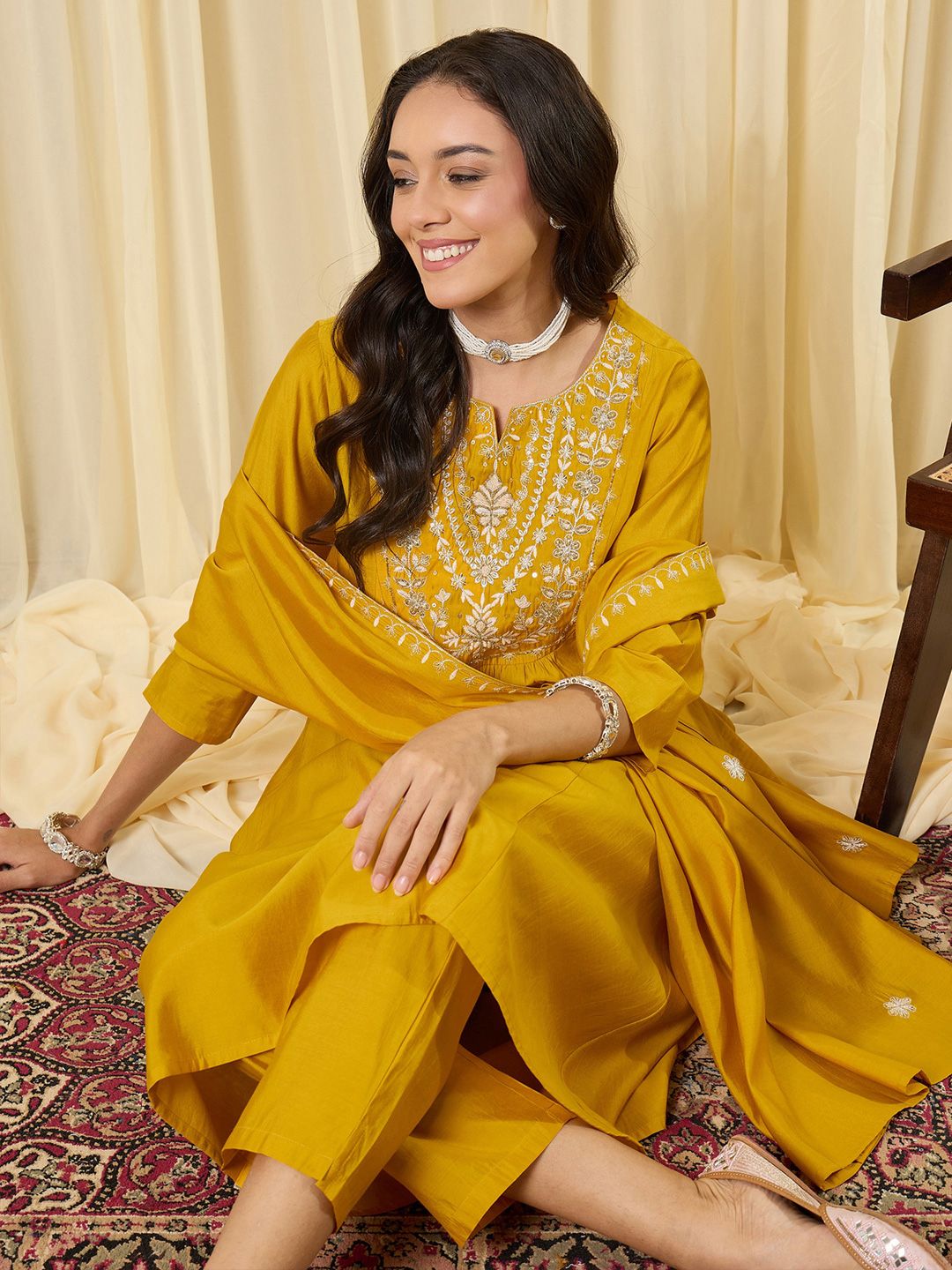 Dhiyona IE Women Ethnic Motifs Embroidered Empire Thread Work Kurta with Trousers & With Dupatta