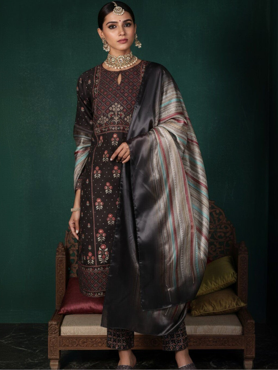 Women Ethnic Motifs Printed Regular Kurta with Trousers & With Dupatta