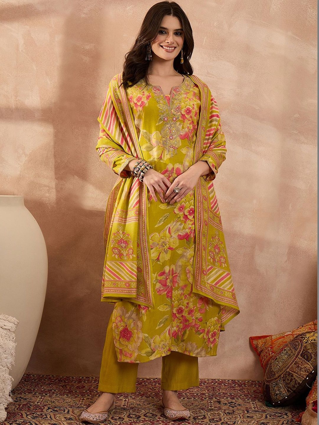 Dhiyona KL Women Floral Printed Regular Thread Work Kurta with Trousers & With Dupatta