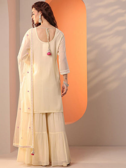 Dhiyona LL Women Floral Embroidered Kurta with Sharara & Dupatta