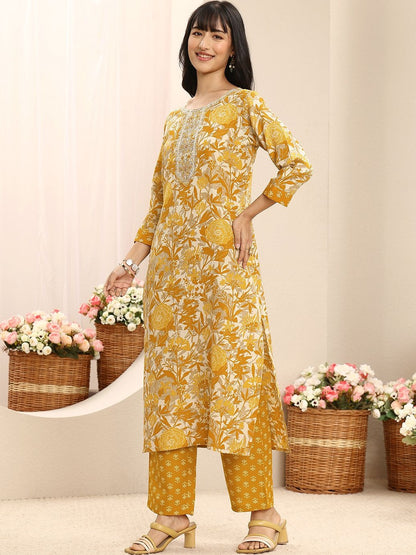 Women Floral Printed Regular Thread Work Kurta with Trousers & With Dupatta