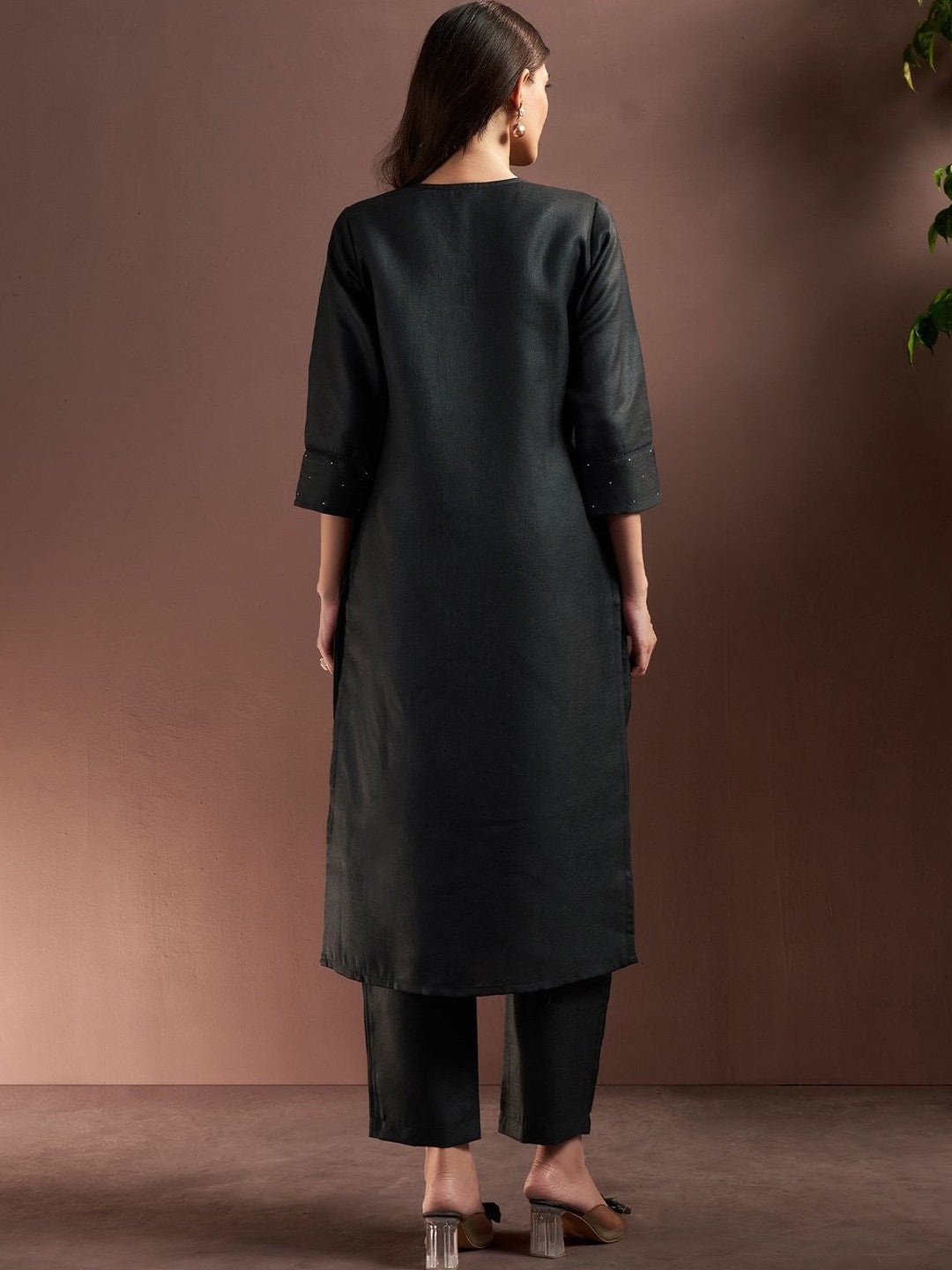 Women Floral Embroidered Regular Thread Work Kurta with Trousers