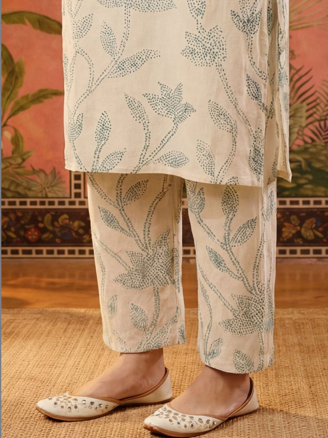 Printed Pure Cotton V-Neck Kurta & Palazzos