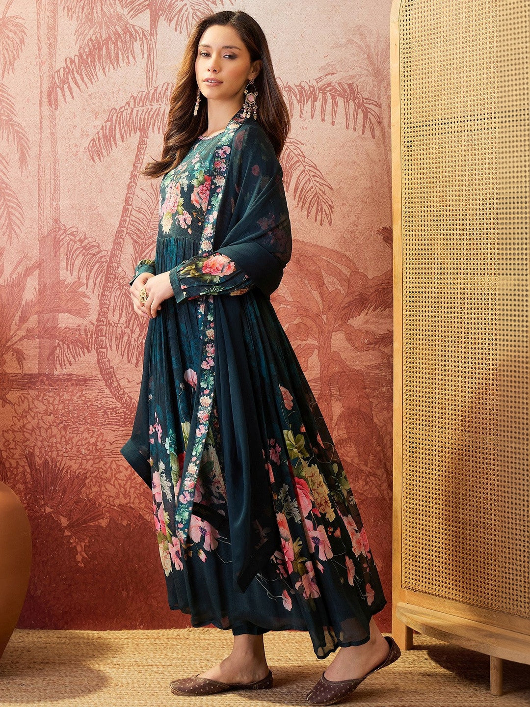 Printed Round Neck Kurta & Trousers Kurta Sets