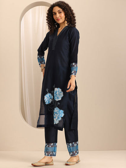 Floral Printed V-Neck Thread Work Straight Kurta With Trousers & Dupatta