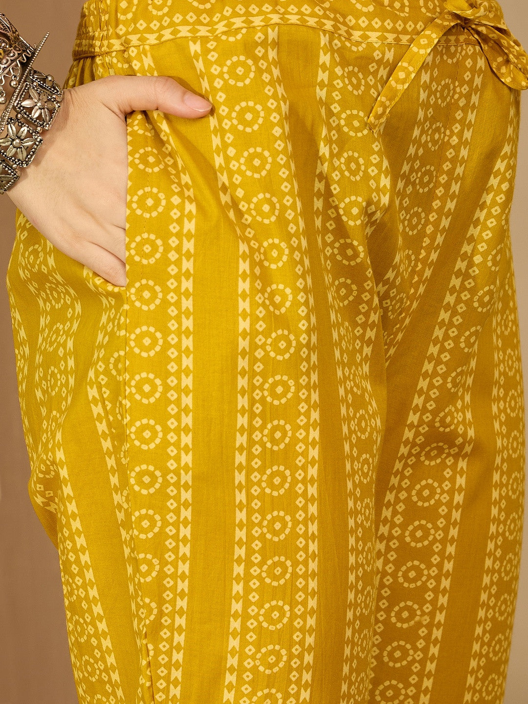 Women Floral Printed Regular Mirror Work Kurta with Trousers & With Dupatta