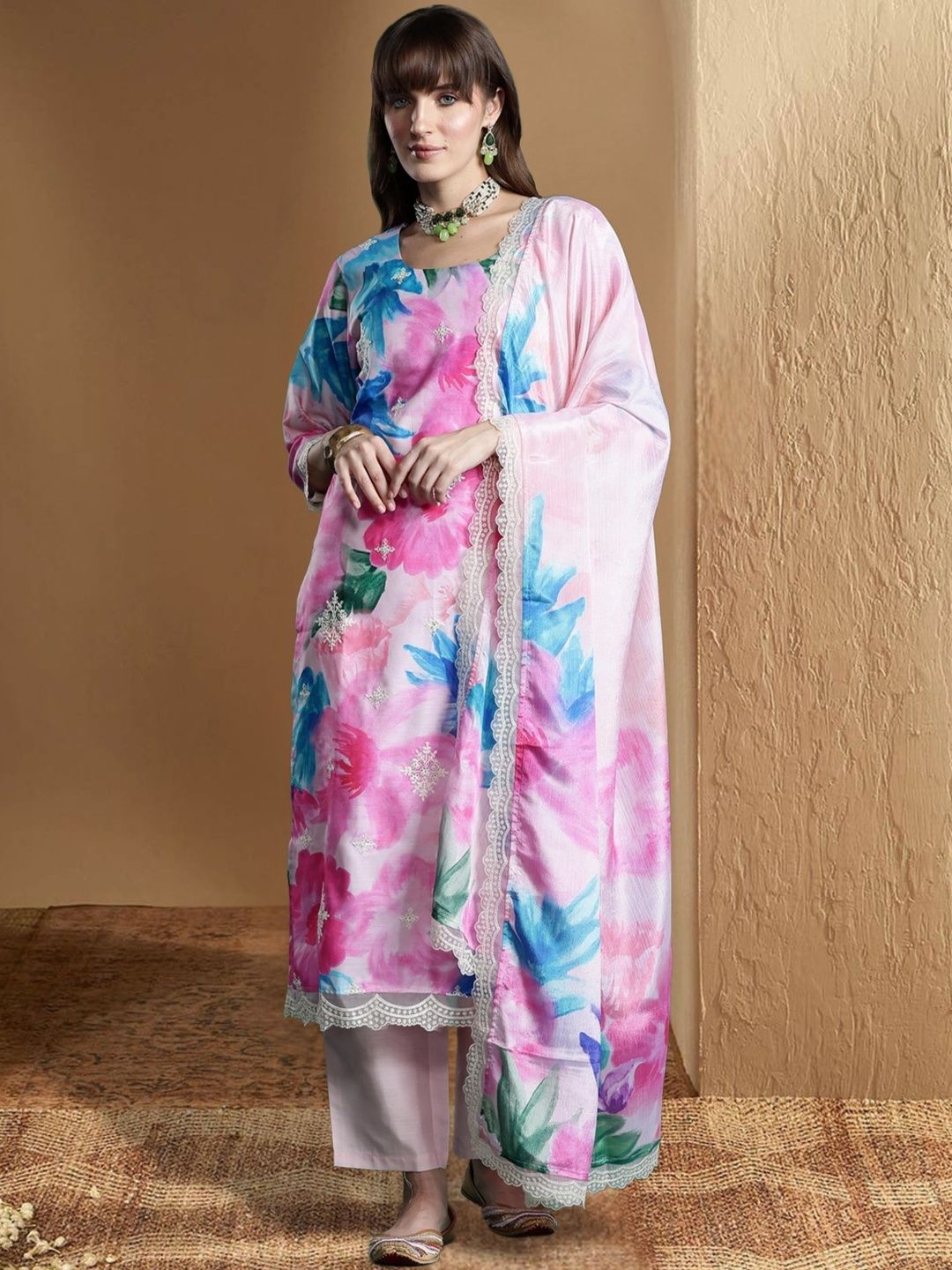 Dhiyona IE Women Floral Printed Regular Thread Work Kurta with Trousers & With Dupatta