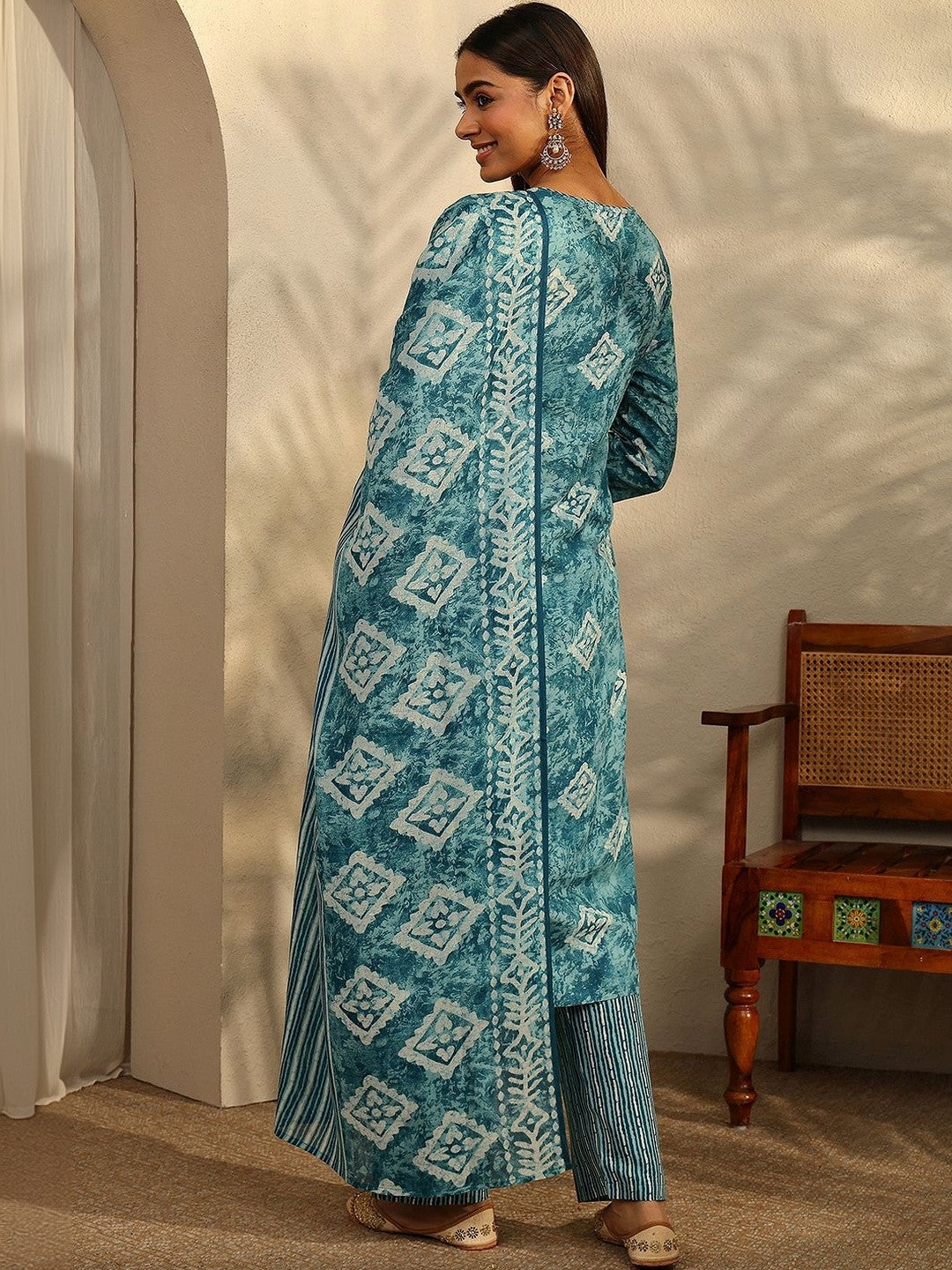 Women Ethnic Motifs Printed Regular Thread Work Kurta with Trousers & With Dupatta
