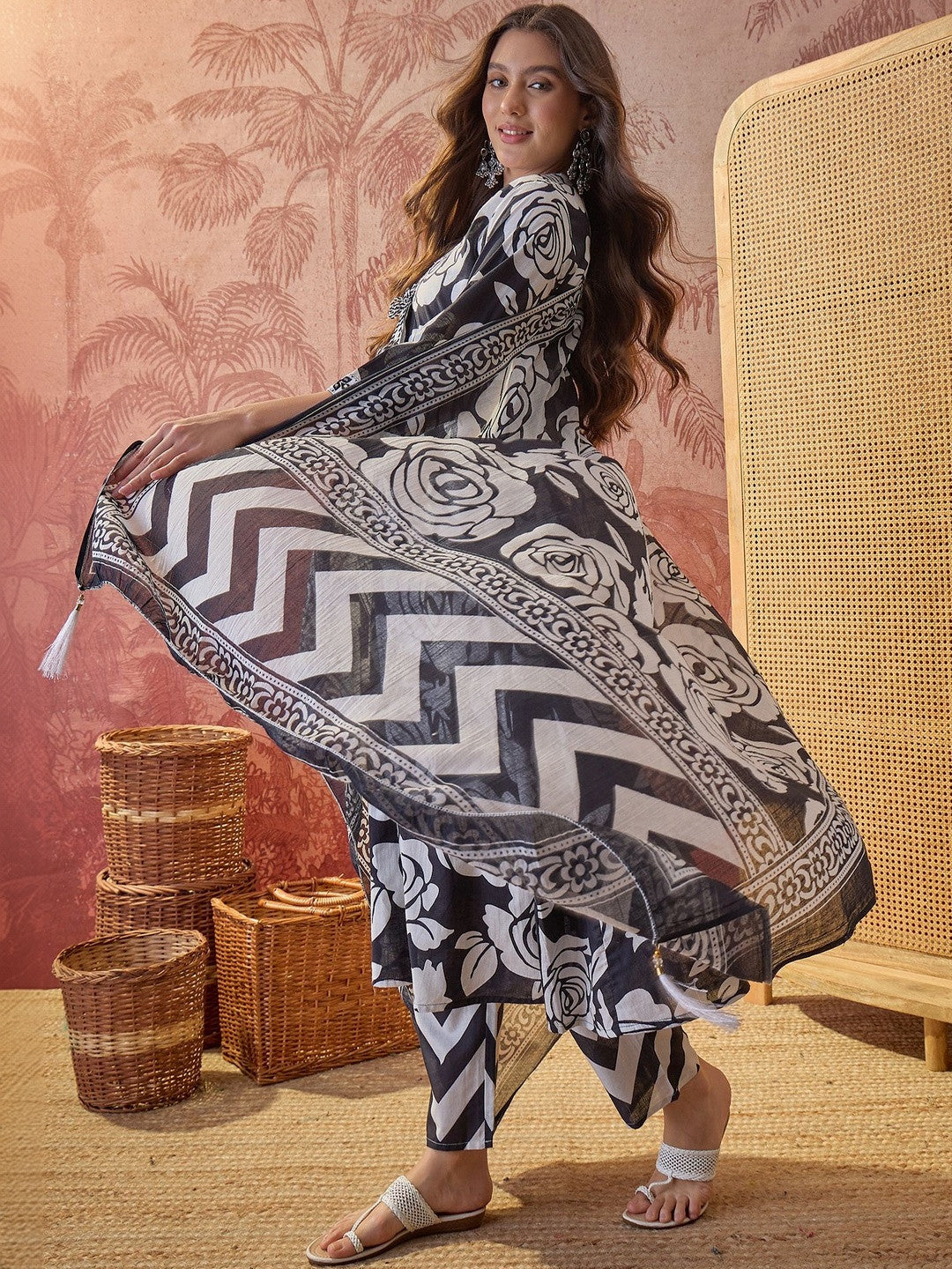 Women Embroidered Neck Anarkali Kurta Set With Tasseled Dupatta
