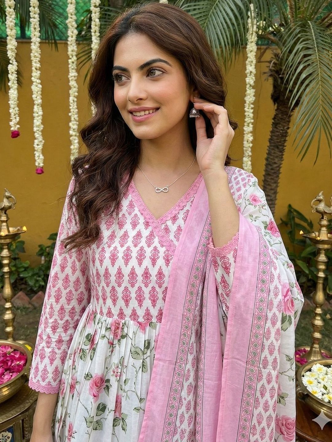 Dhiyona AN Women Floral Printed Tiered Pure Cotton Kurta with Sharara & With Dupatta