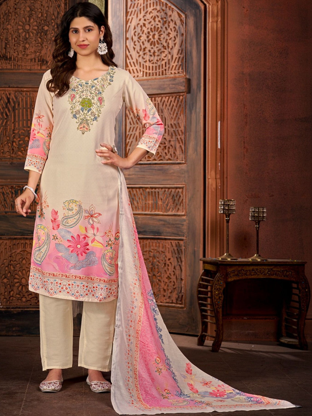 Dhiyona SN Printed Round Neck Kurta & Trousers With Dupatta