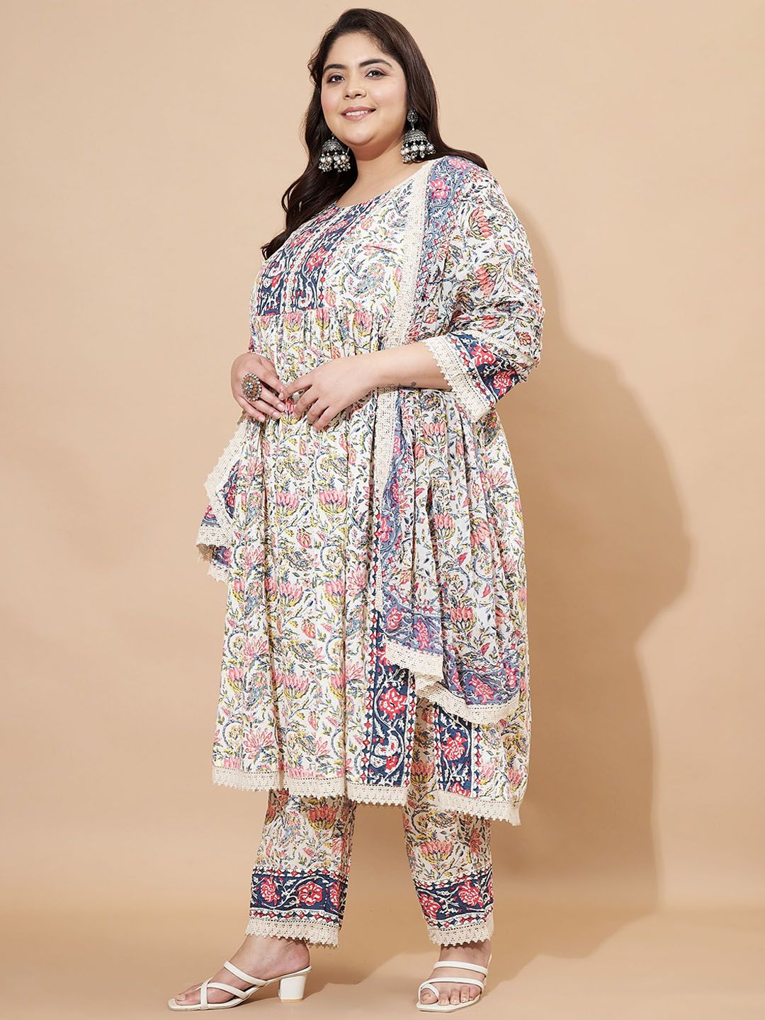 Dhiyona KL Women Floral Printed Regular Pure Cotton Kurta with Trousers & Dupatta