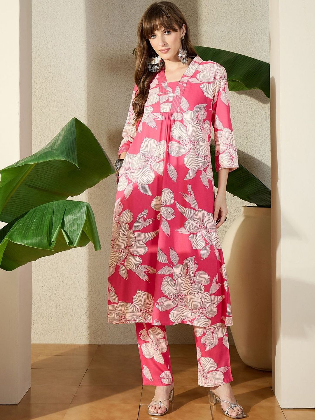 Dhiyona IE Women Pink Printed A-Line Kurta Trousers Set