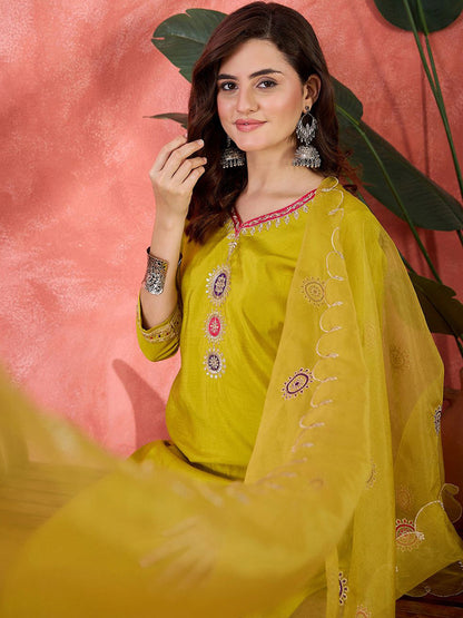 Women Ethnic Motifs Embroidered Kurta with Trousers & Dupatta