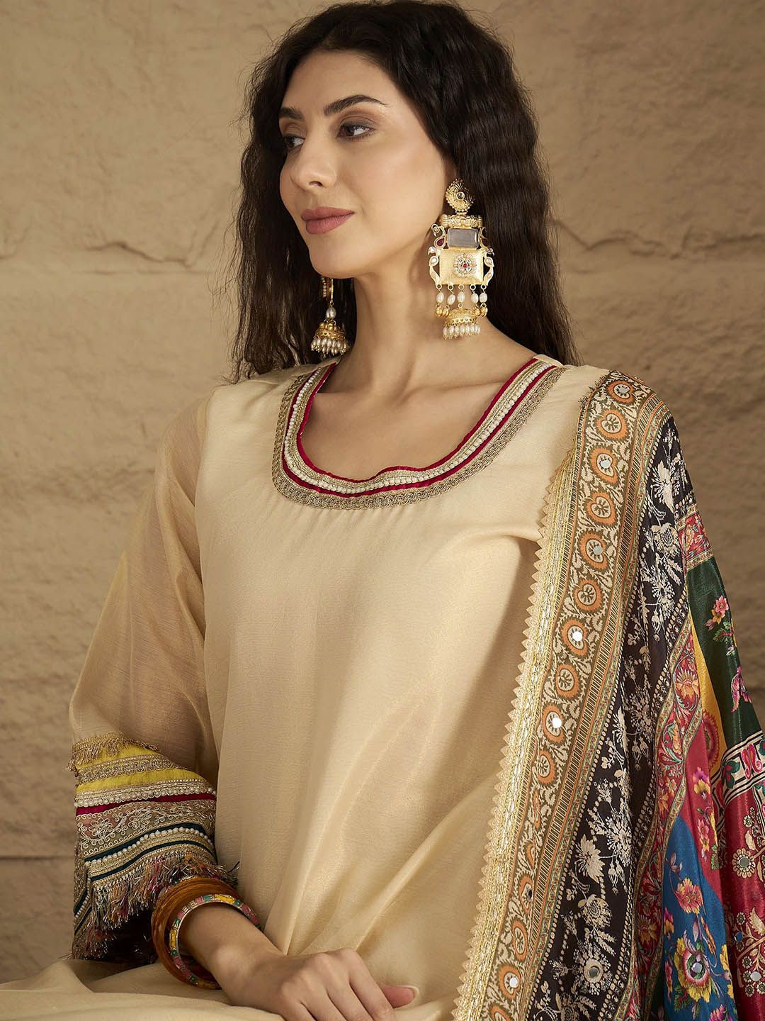 Dhiyona VA Yoke Design Round Neck Straight Kurta With Palazzos And Dupatta