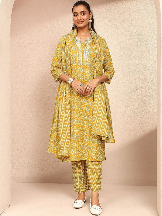 Women Ethnic Motifs Printed Regular Thread Work Kurta with Trousers & With Dupatta