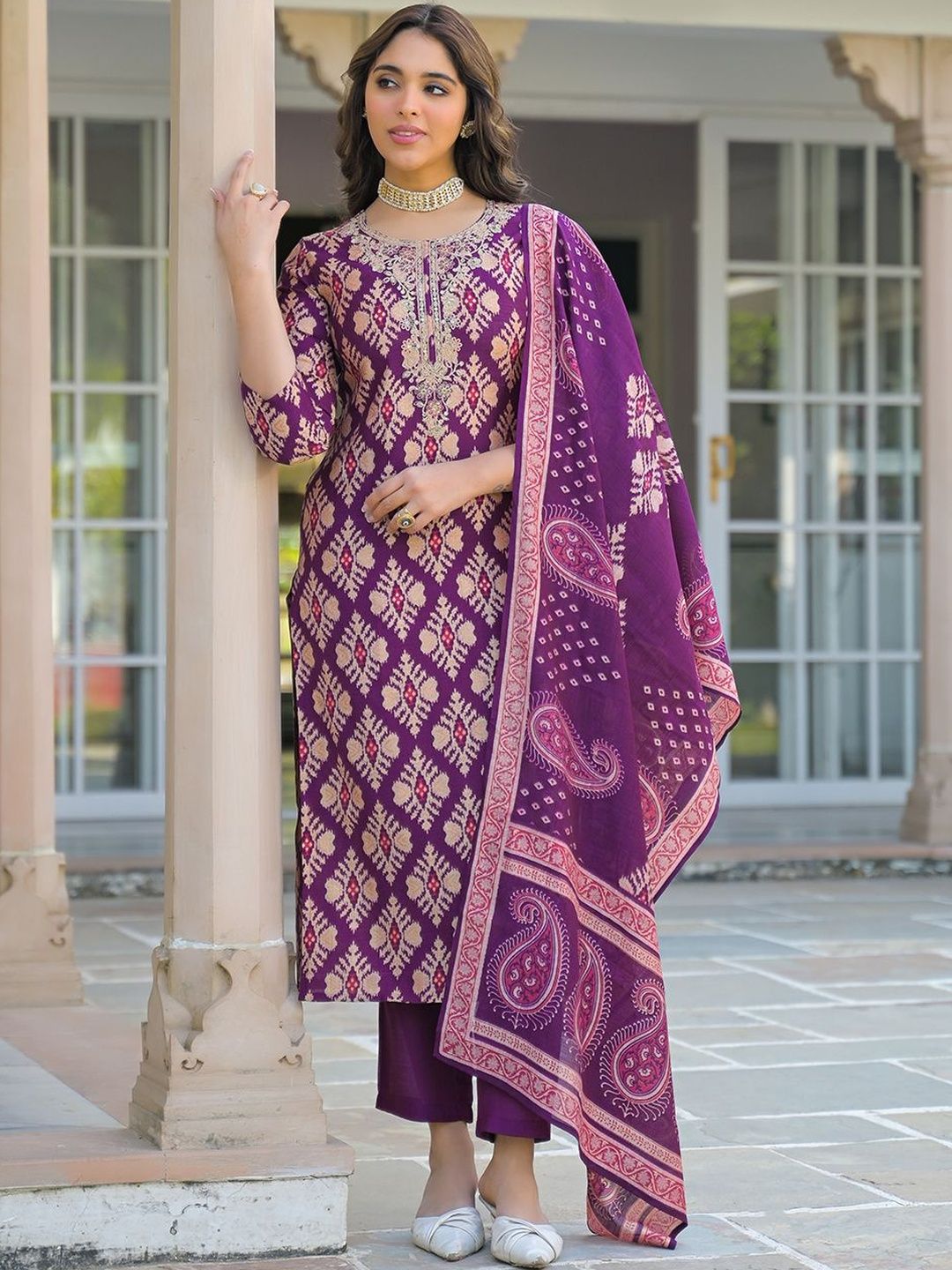 Dhiyona KL Women Ethnic Motifs Printed Regular Thread Work Kurta with Trousers & With Dupatta