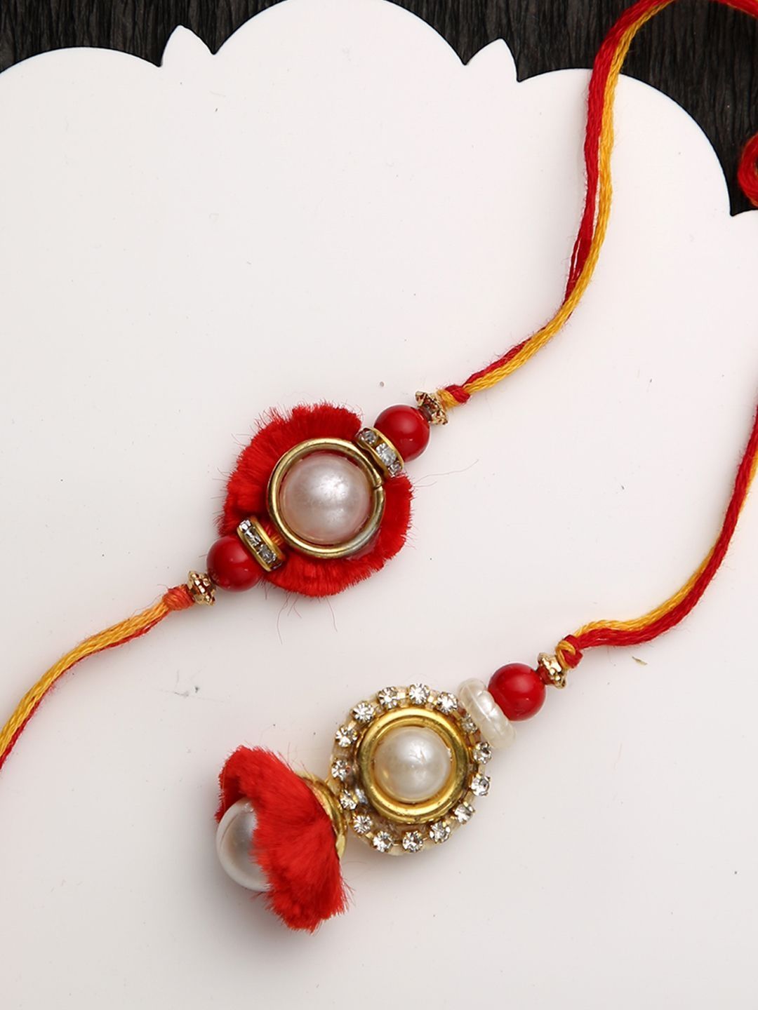 Dhiyona Rakhi