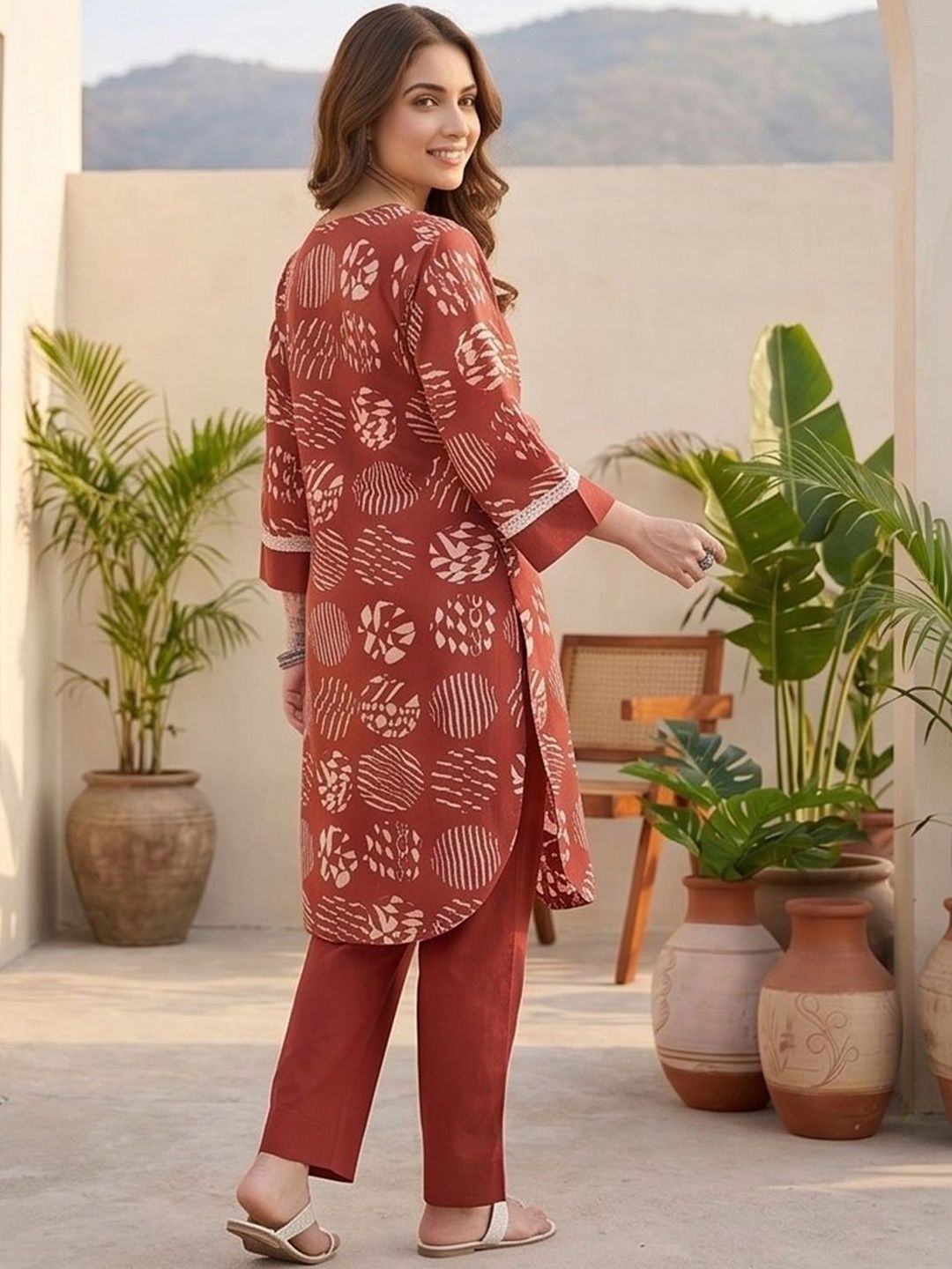 Red Women Printed Regular Kurta with Trousers