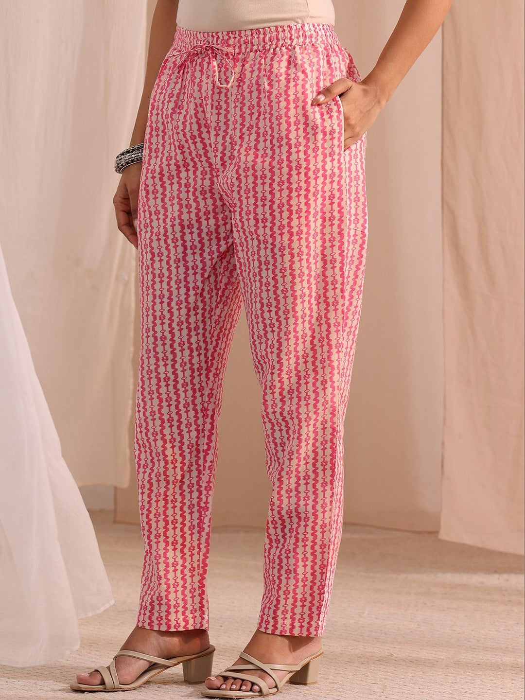 Women Floral Printed Regular Thread Work Kurta with Trousers & With Dupatta