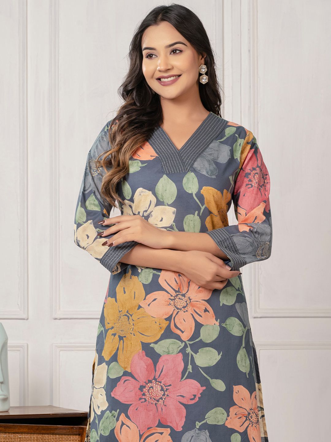 Dhiyona IE Women Floral Printed Regular Pure Cotton Kurta with Trouser