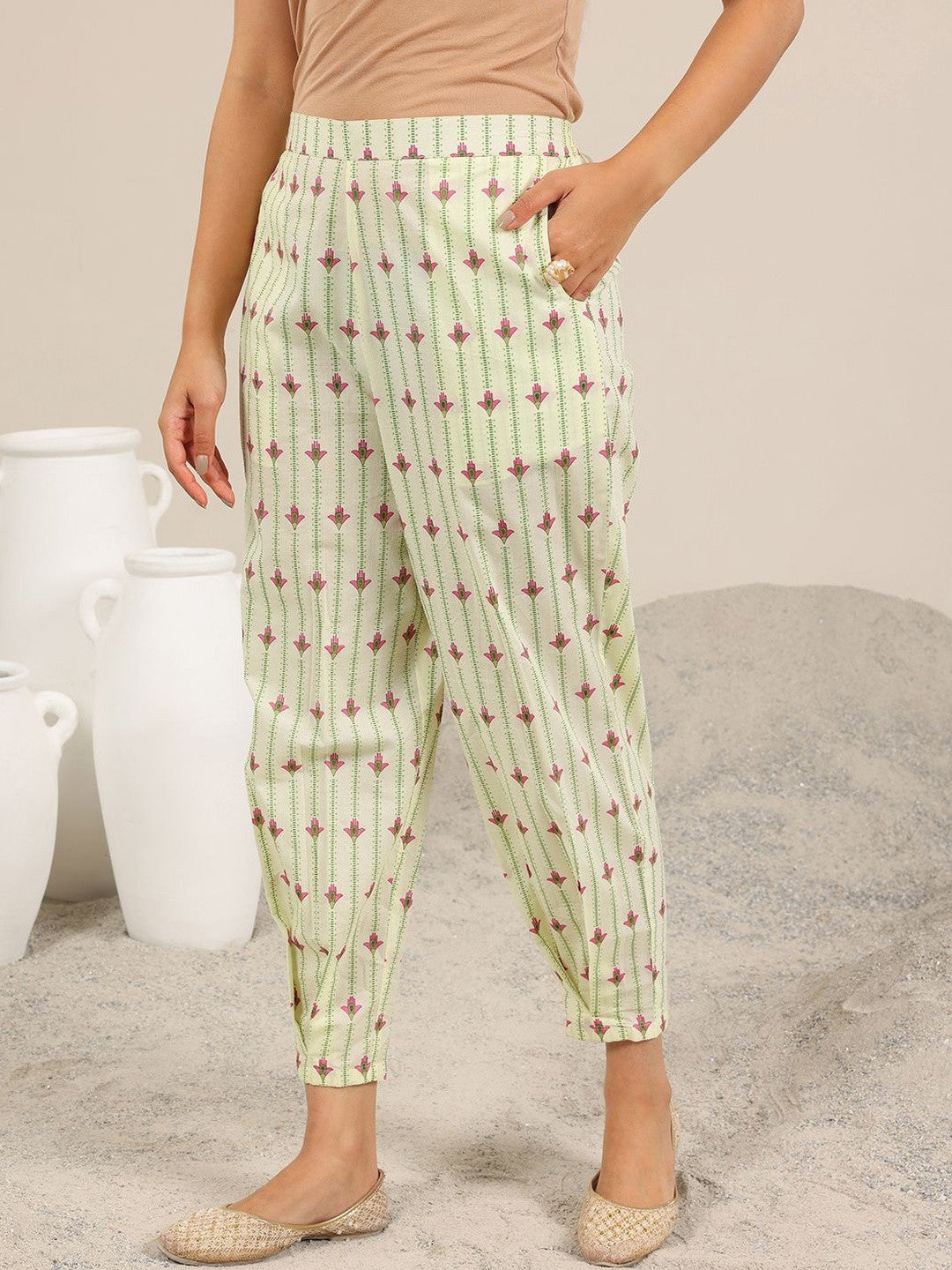 Women Floral Printed A-Line Kurta with Trousers