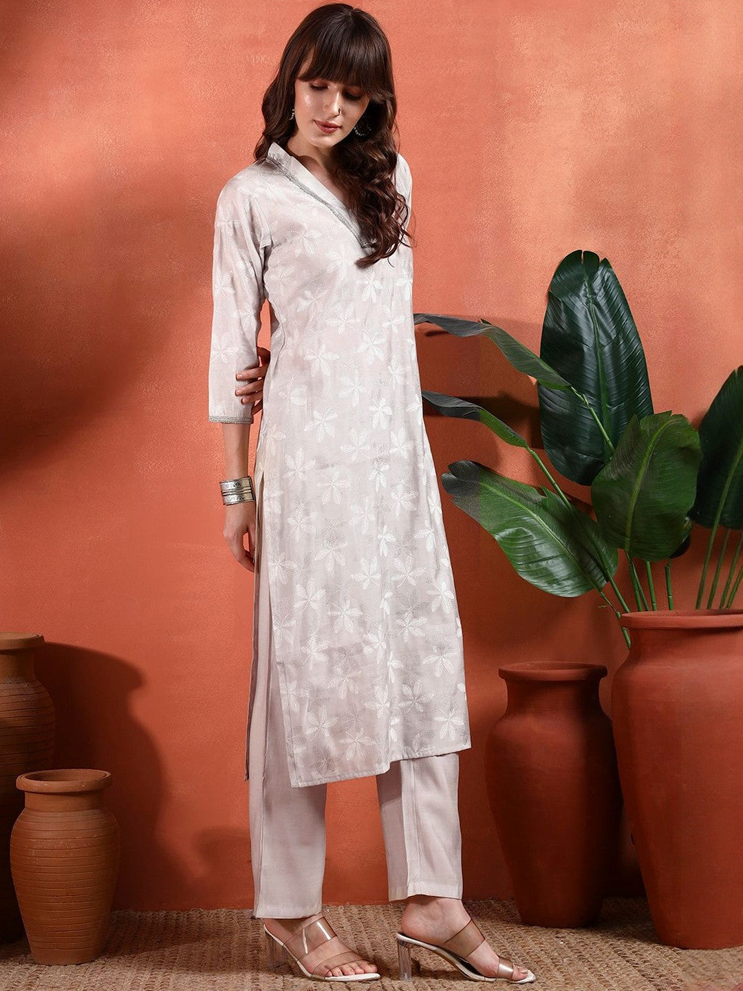 Dhiyona SN Floral Printed Straight Kurta with Trousers