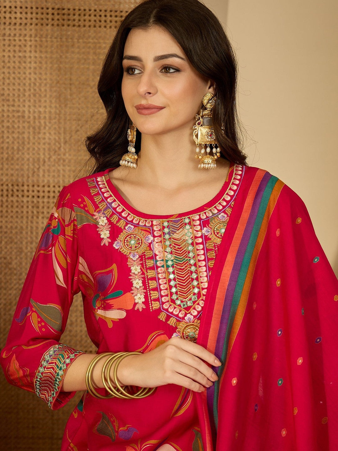 Women Floral Printed Regular Thread Work Kurta with Trousers & With Dupatta