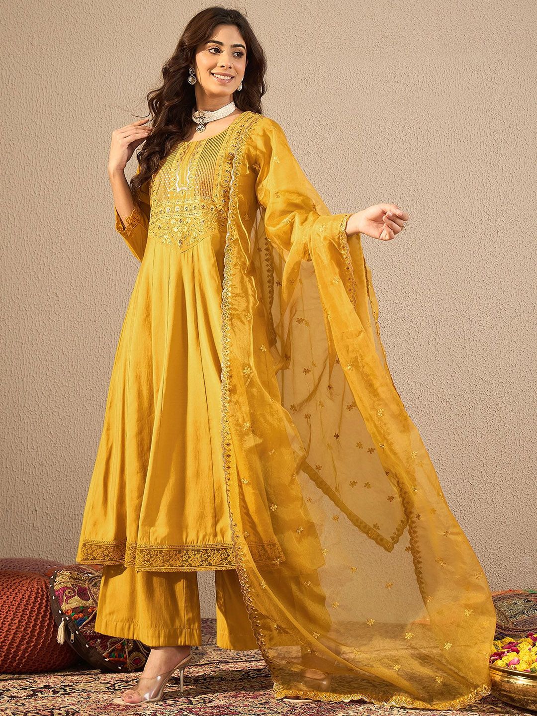 Dhiyona IN Women Floral Thread and Sequinned Embroidered Anarkali Kurta Set with Dupatta