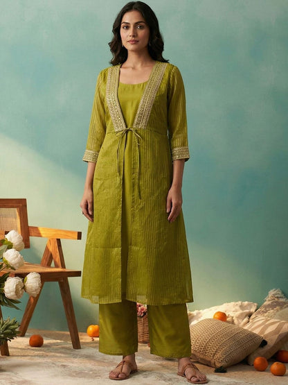 Dhiyona CH Women Layered Thread Work Kurta with Trousers