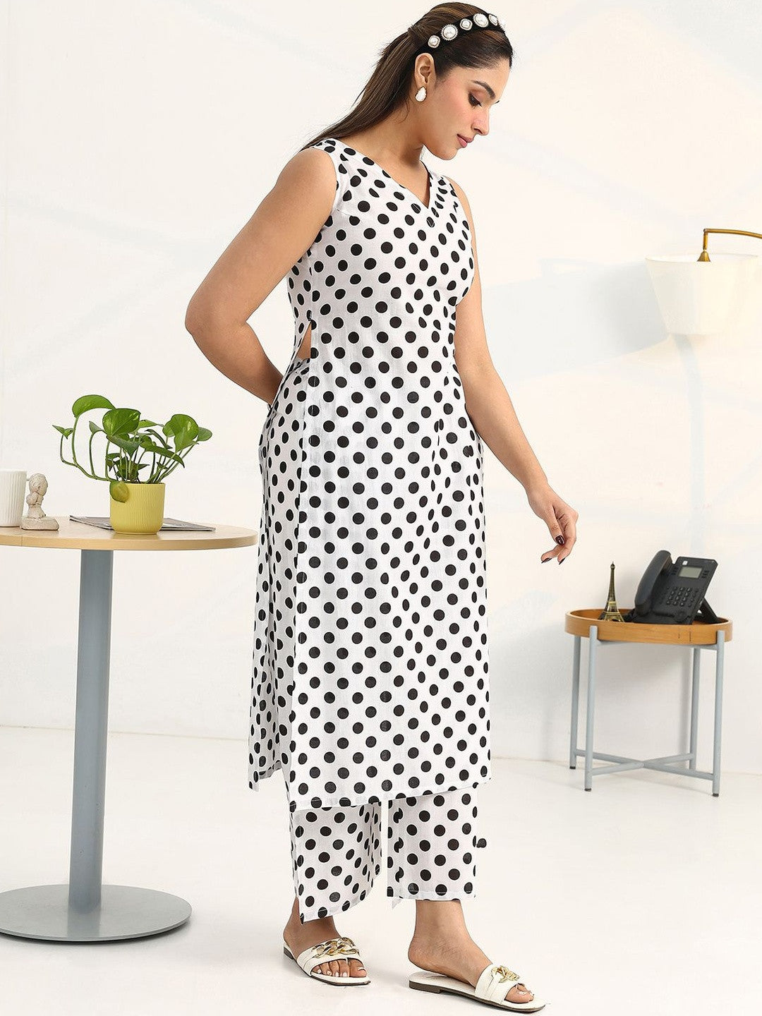 Women Printed Regular Kurta with Palazzos