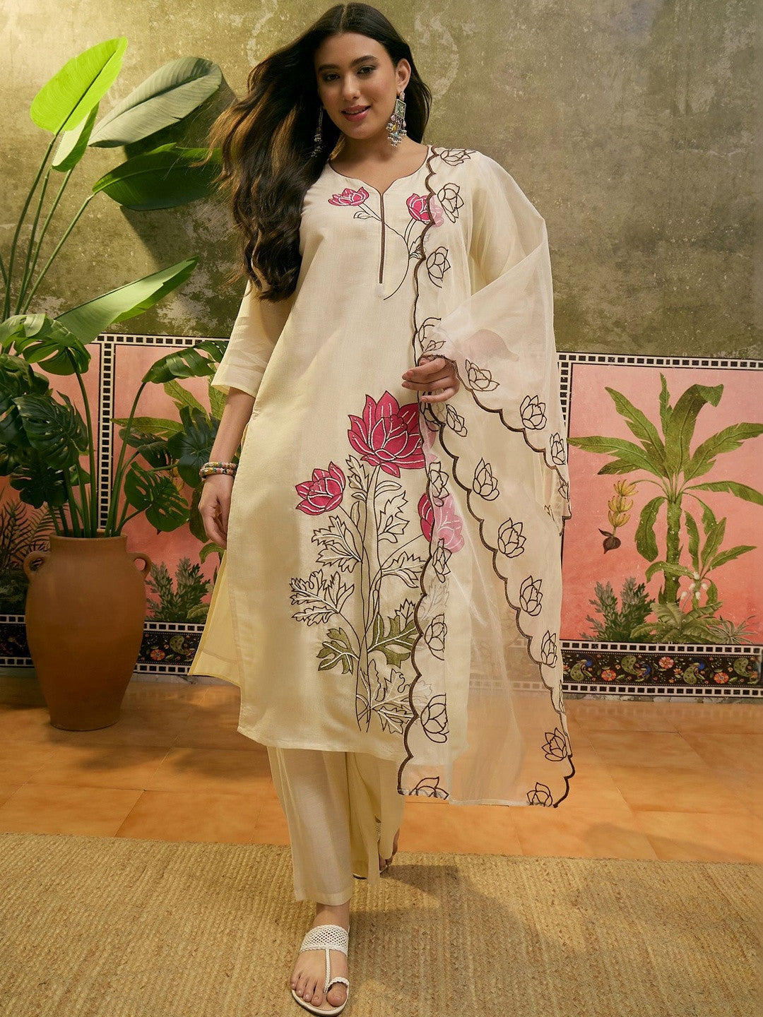 Embroidered Round Neck Kurta & Trousers With Dupatta