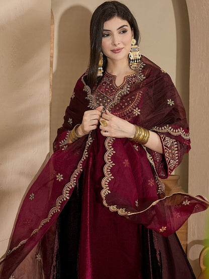 Dhiyona SN Zari Sequence Thread Cording Embroidered Velvet Kurta With Trousers & Dupatta