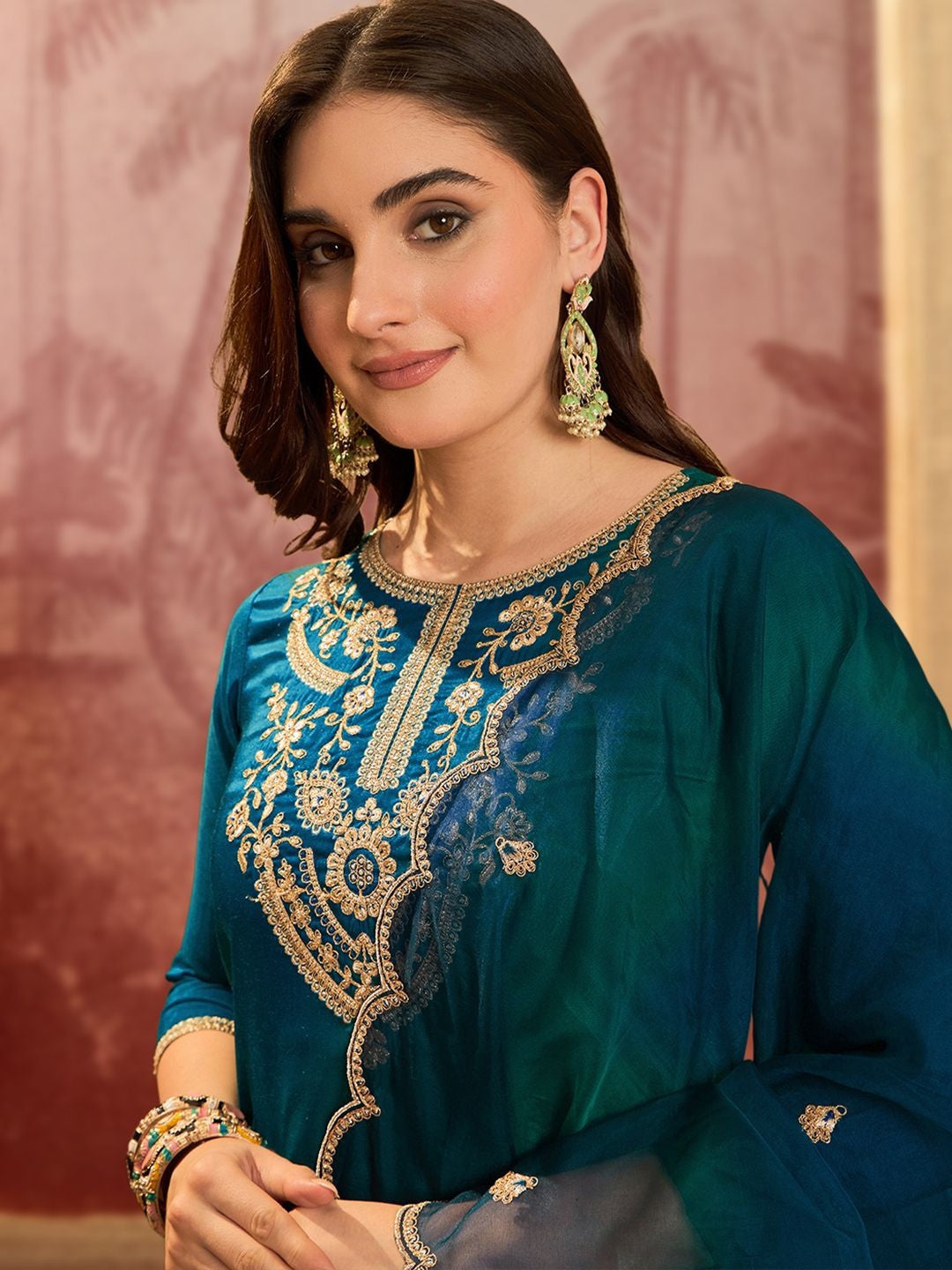 Embroidered Round Neck Kurta & Trousers Kurta Sets