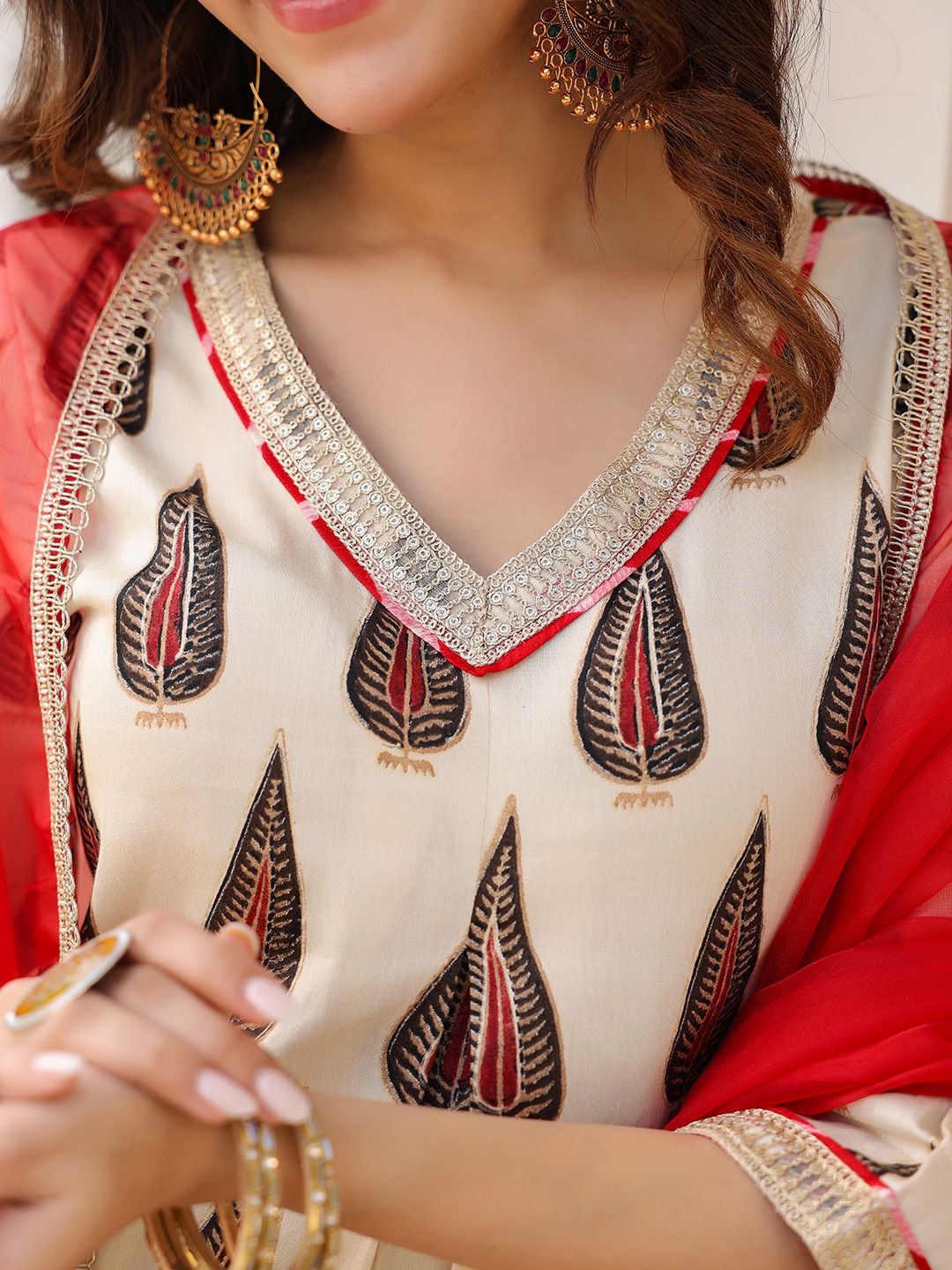 Dhiyona RR Women's Ethnic Motifs Printed Regular Beads and Stones Kurta with Trousers & With Dupatta