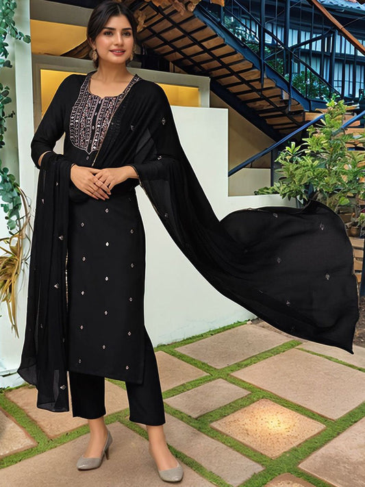 Dhiyona KL Women Ethnic Motifs Embroidered Regular Sequinned Kurta Set