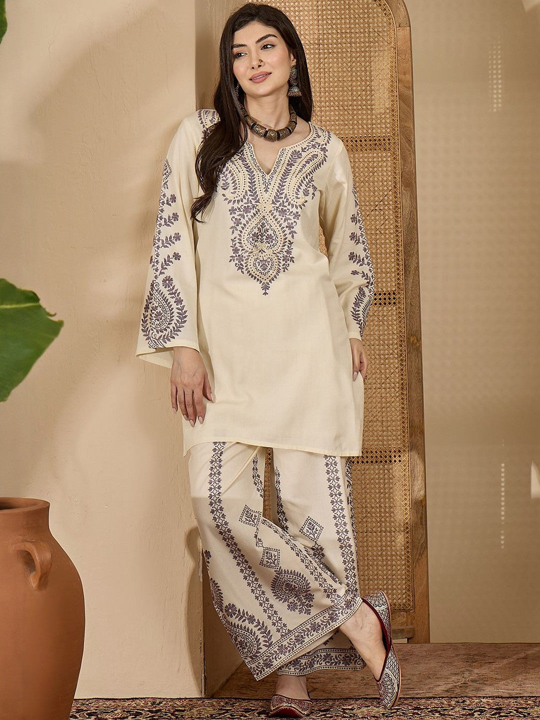 Paisley Yoke Design Flared Sleeves Jacquard Pashmina Wool Kurti With Palazzos