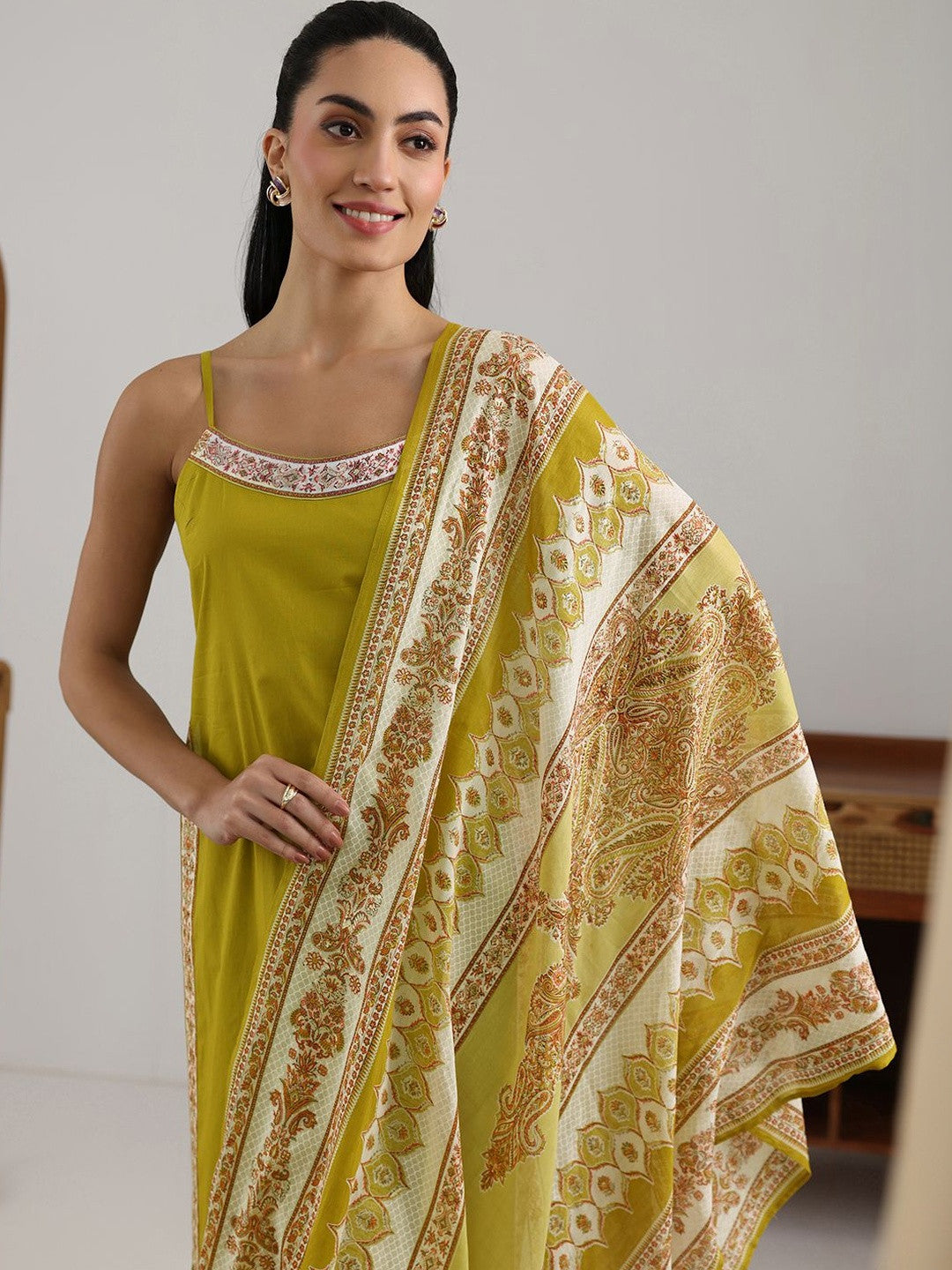 Women Ethnic Motifs Regular Kurta with Palazzos & With Dupatta