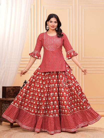 Dhiyona KL Women Floral Printed Regular Pure Cotton Kurti with Skirt & Dupatta