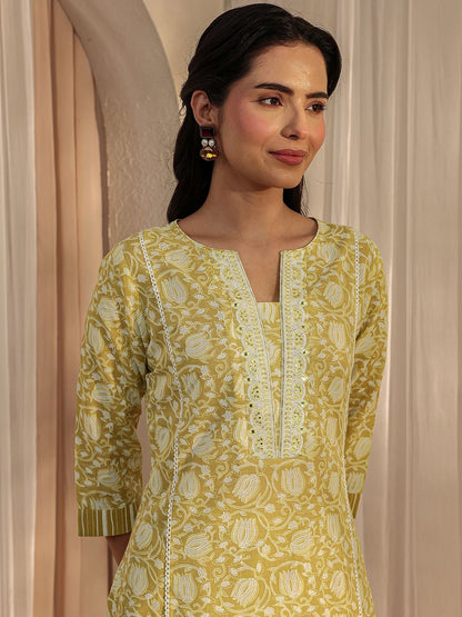 Women Floral Printed Regular Mirror Work Kurta with Trousers & With Dupatta