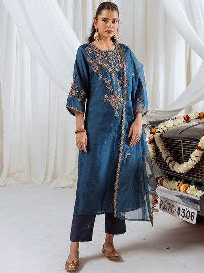 Floral Embroidered Thread Work Round Neck Kurta With Trousers & Dupatta