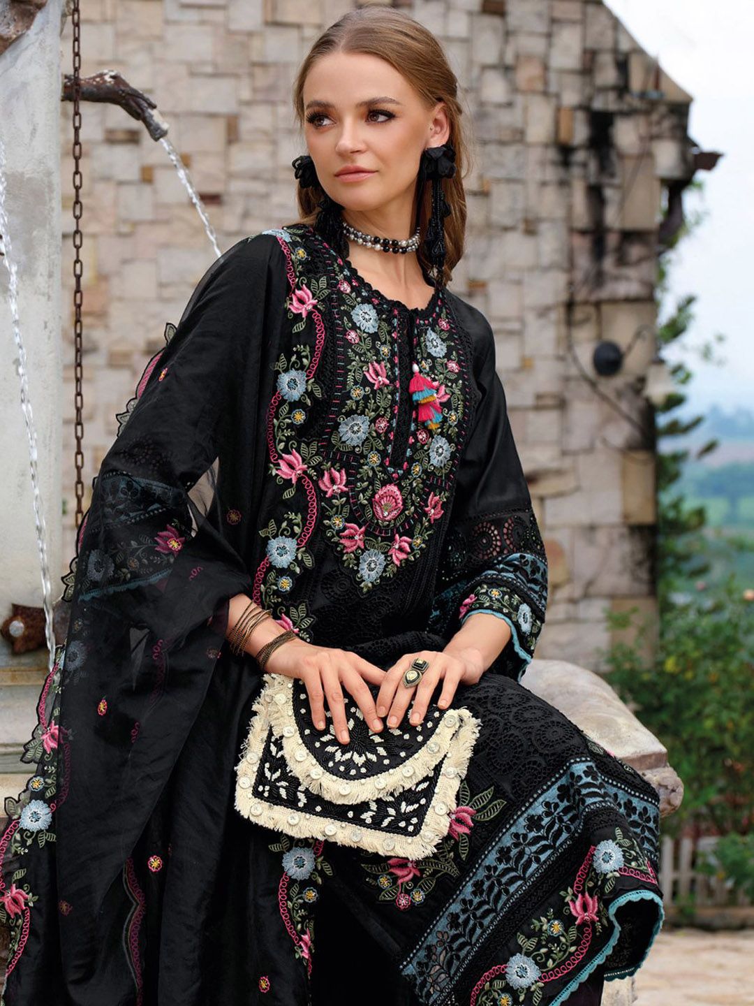 Floral Embroidered Tie-Up Neck Thread Work Straight Kurta With Trousers & Dupatta
