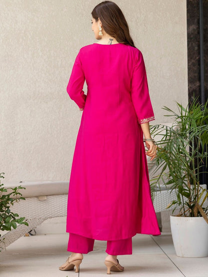 Dhiyona KL Ethnic Motifs Embroidered Empire Chanderi Silk Kurta with Trousers & Dupatta